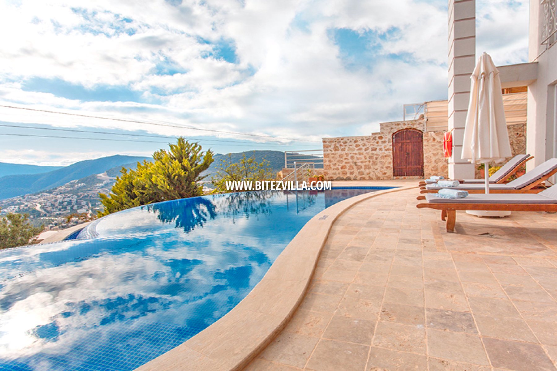 Villa Nehir